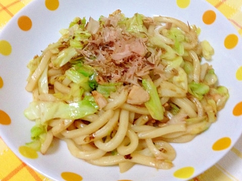 だしが香る♪ツナ入り焼きうどん